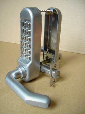 鋅合金密碼鎖 智能安防與傳統(tǒng)工藝的完美融合